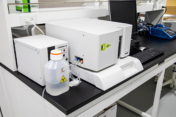 Milliplex analyzer Luminex 200（LUMINEX）
